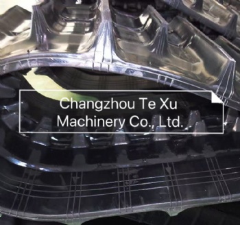 D450/90/51-Kubota harvester track